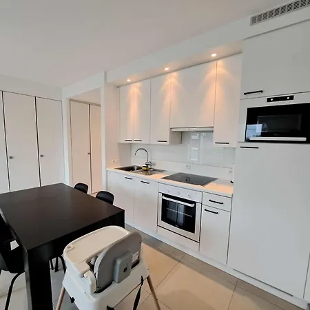 شقة Cozy Retreat For 4 أوستدوينكيرك